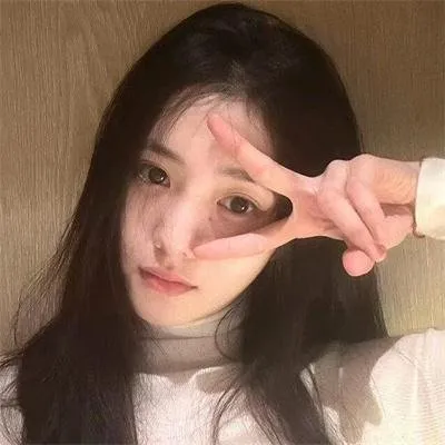 萝莉与太妹的友谊《下妻物语》深田恭子土屋太凤：穿洛丽塔的乖乖女与骑重机车的暴走族爆笑青春