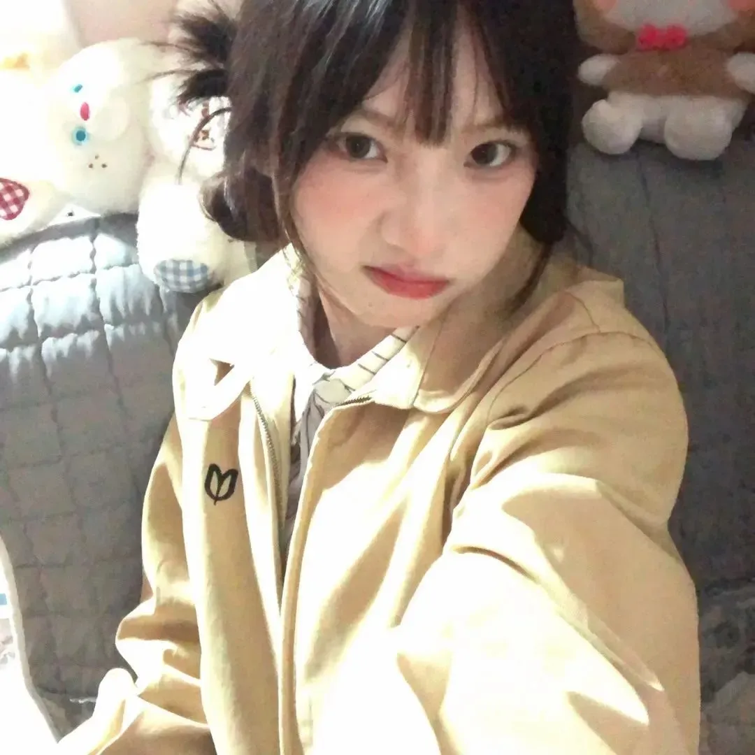 丧尸废土爽片《请叫我英雄》漫改电影高清：窝囊废宅男在丧尸末日里的硬核求生之路